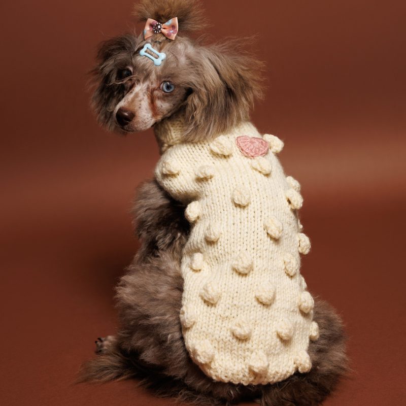 Sweter o splocie BUBLLES - śmietankowy